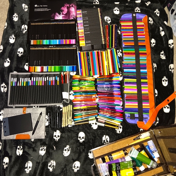 Art supplies 300+ Pieces